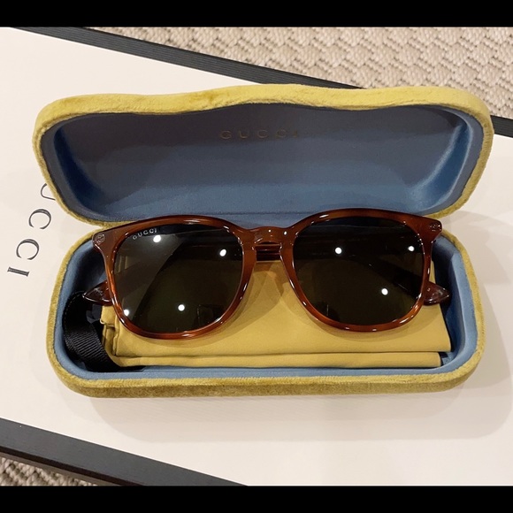 Gucci GG0154SA unisex sunglasses